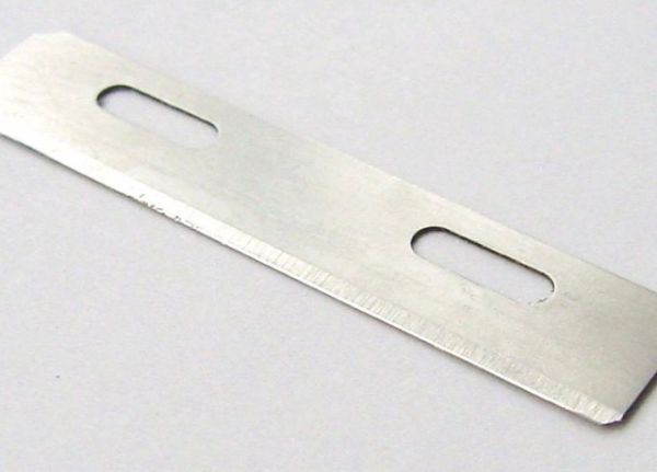 تصویر  تیغه درماتوم شارژی D80